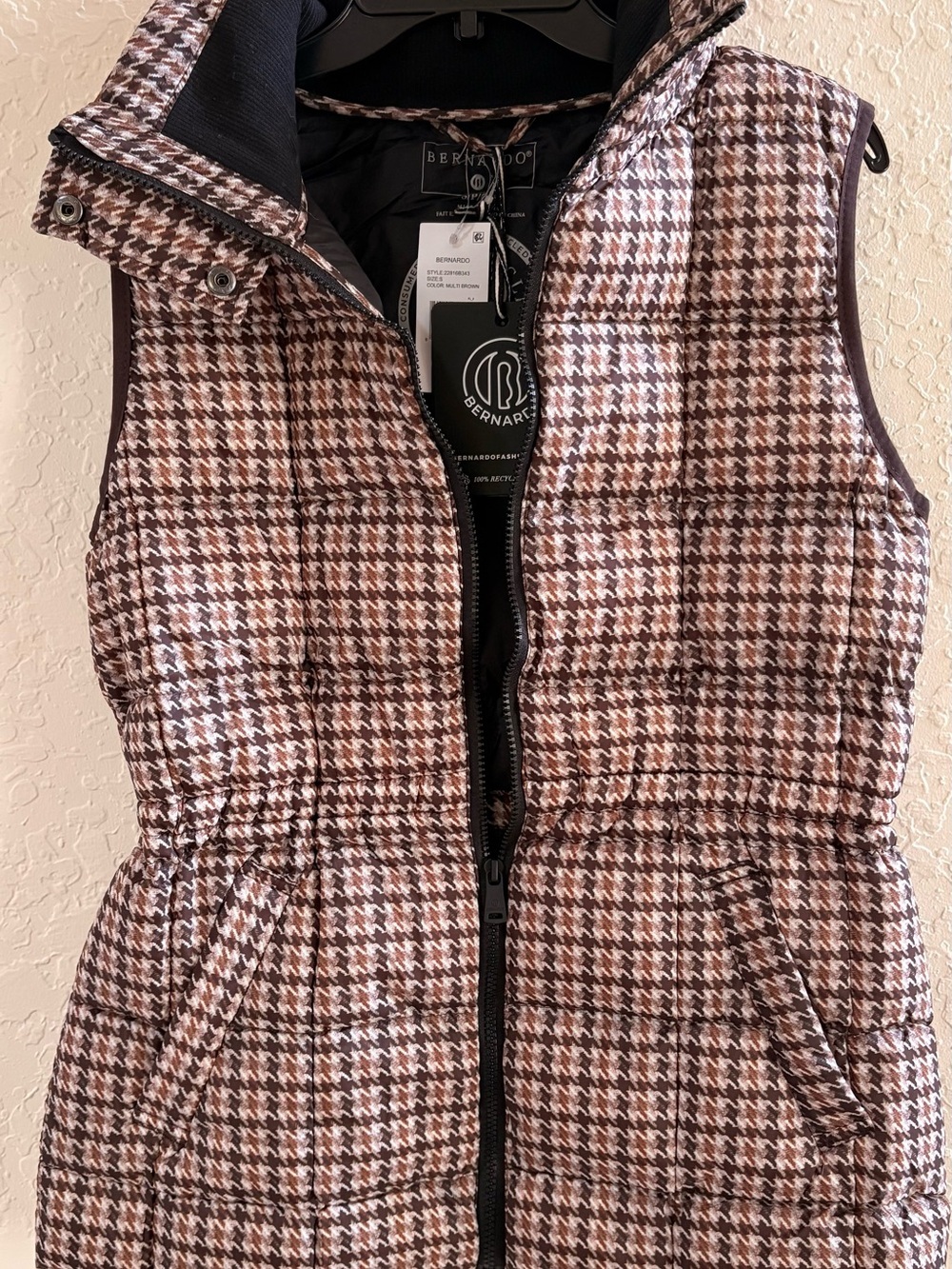 Bernardo Brown & Cream Houndstooth Quilted Vest